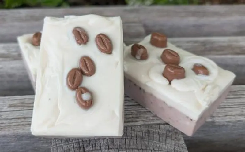 East County Craft Club: Iced Latte Soap
